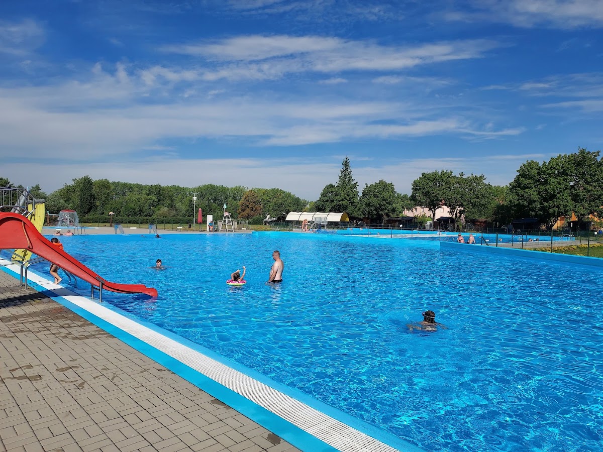 Städtisches Freibad Štětí (Městské koupaliště ve Štětí)
