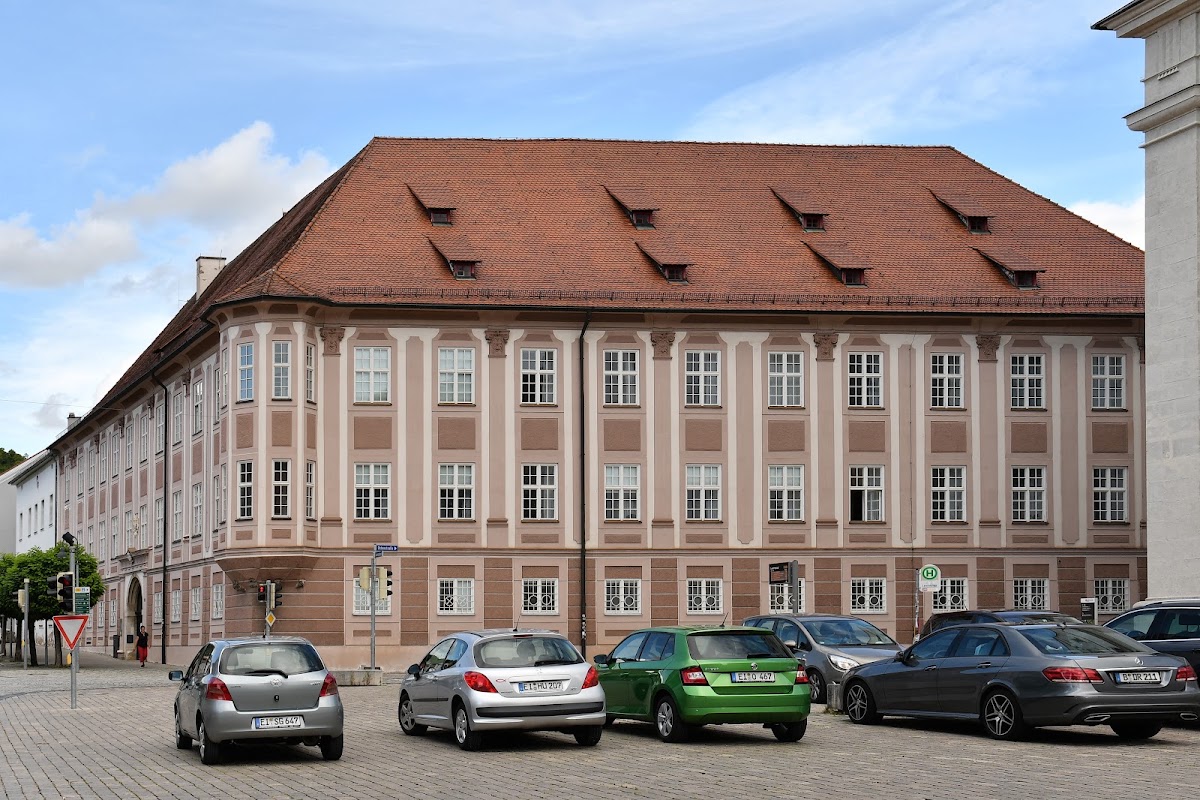 Bischöfliches Ordinariat (ehemalige Domdechantei)