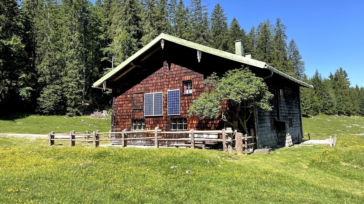 Die Anthauptenalm im Lattengebirge