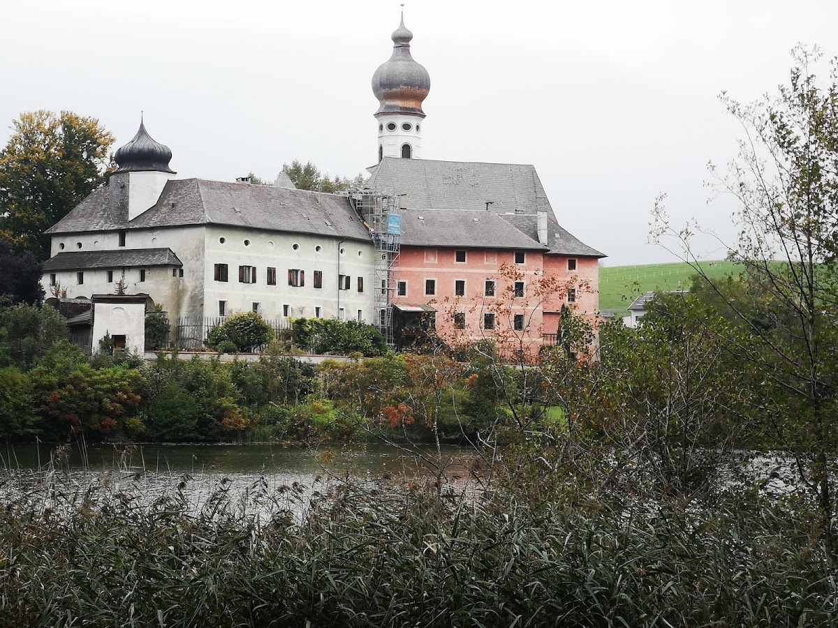 Ehemaliges Augustiner Chorherrenstift Höglwörth