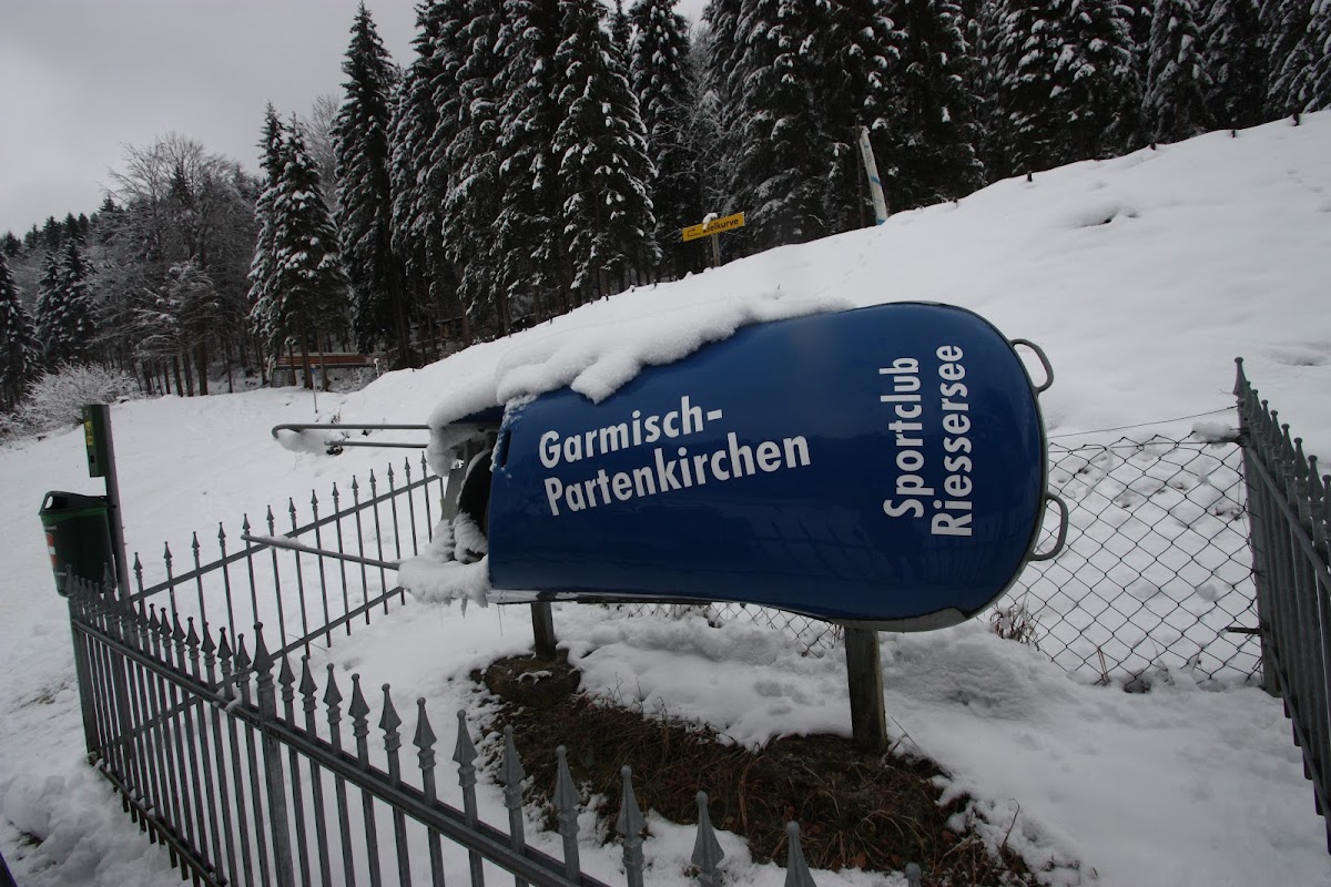 Historische Olympia-Bobbahn am Riessersee mit Bobmuseum