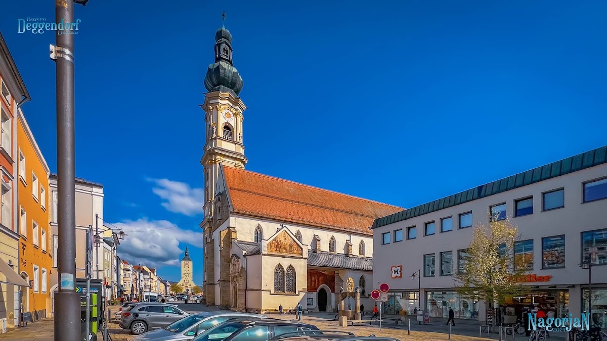 Hl. Grabkirche St. Peter und Paul in Deggendorf