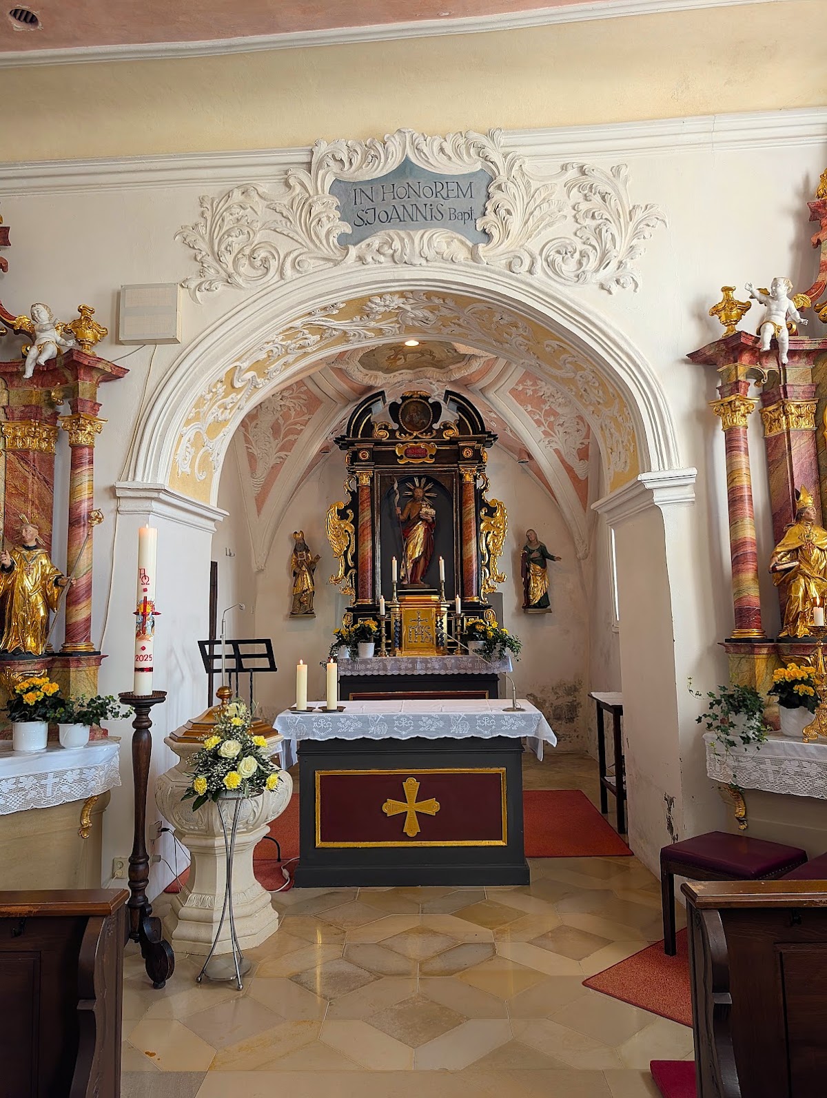 Kath. Pfarrkirche St. Johannes der Täufer Ensfeld