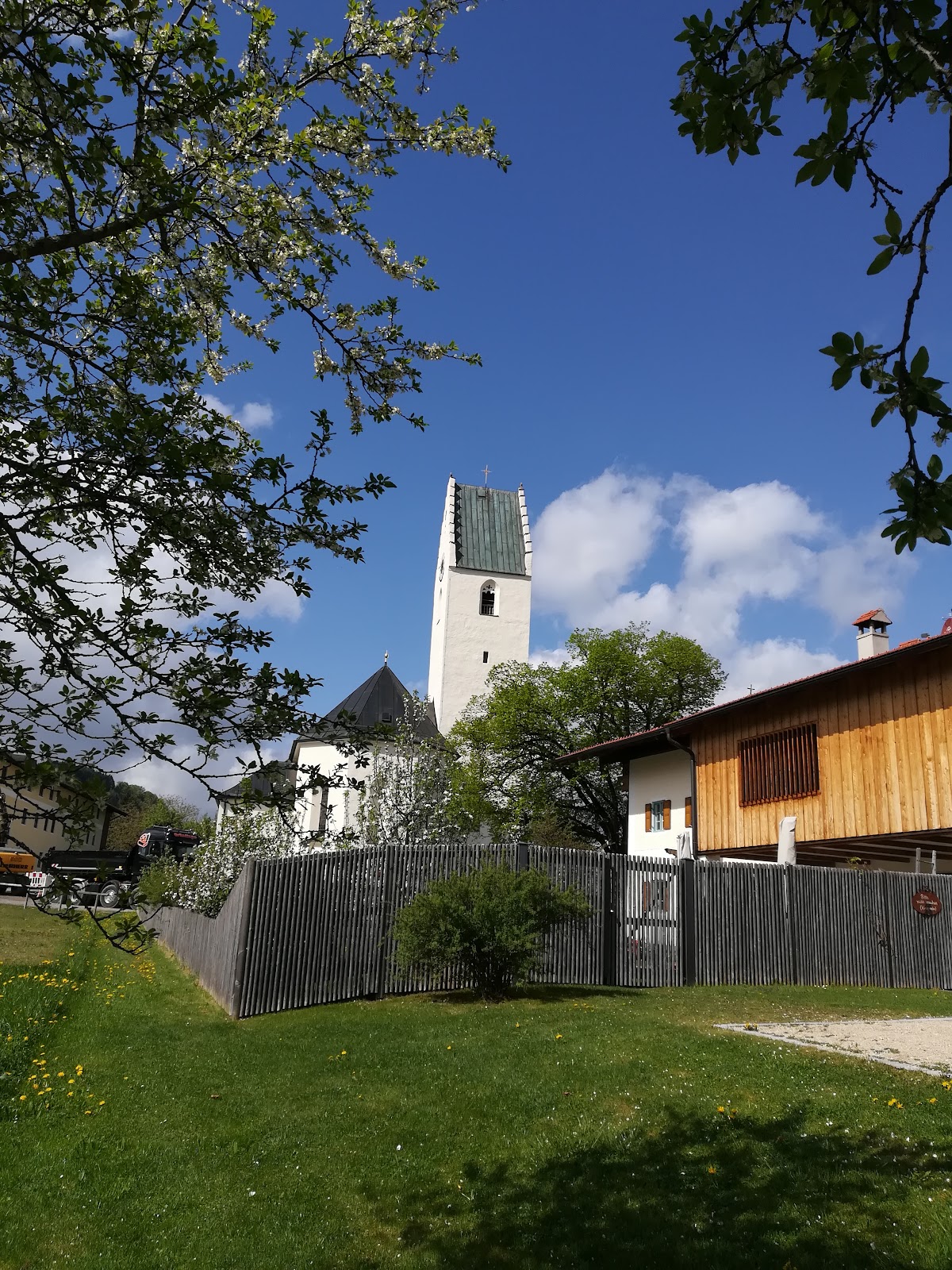 Kirche St. Bartholomäus in Roßholzen