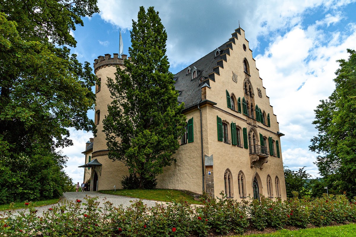 Schloss Rosenau
