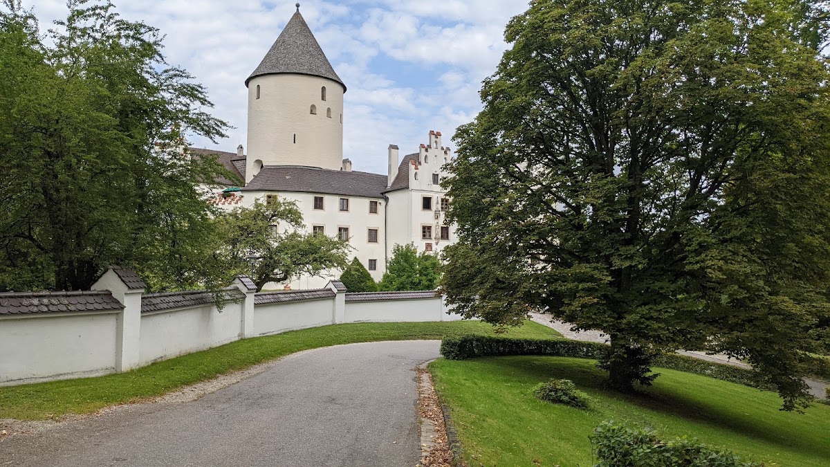 Sitzgelegenheit am Landshuter Höhenwanderweg