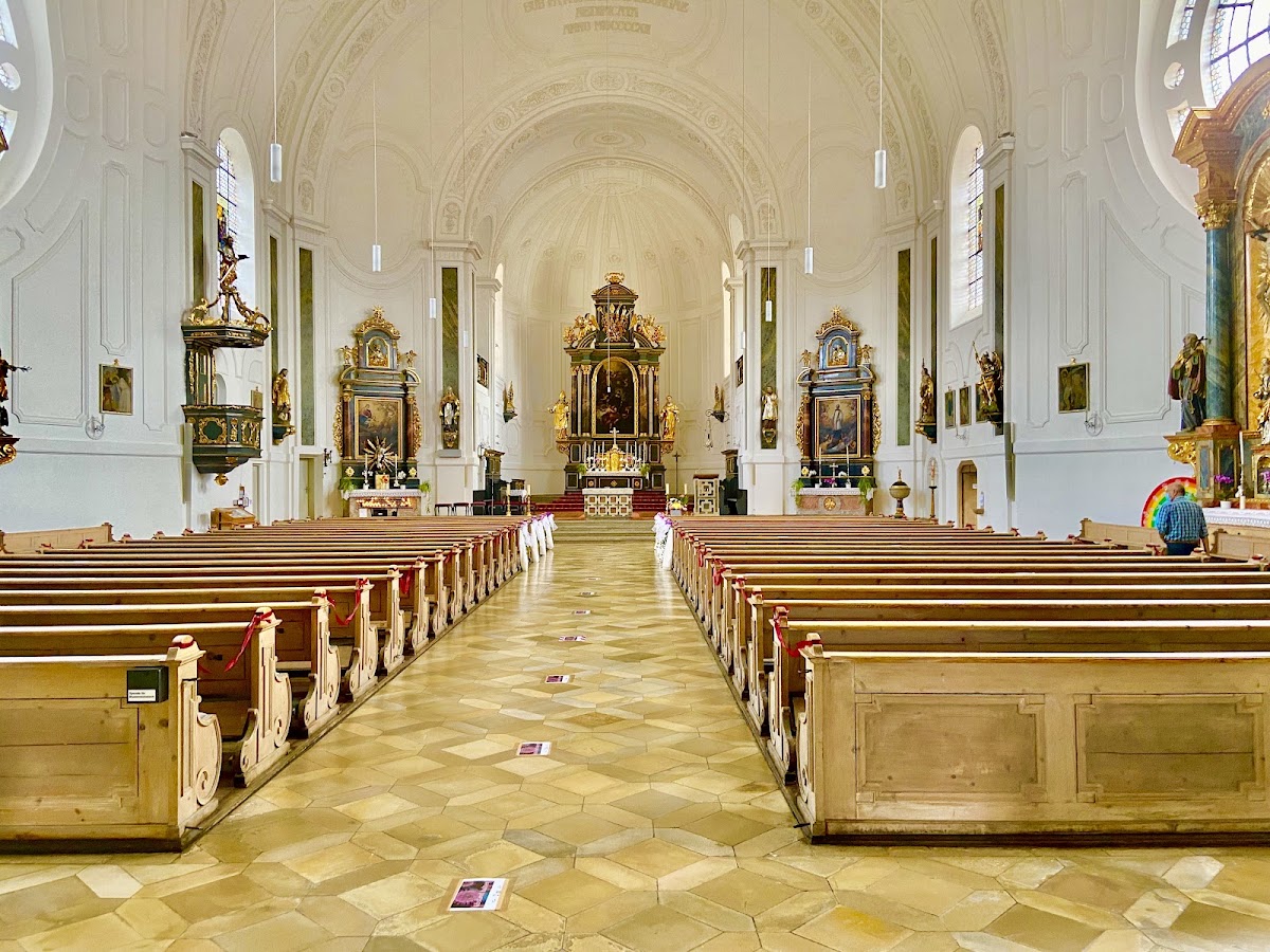 Stadtpfarrkirche St. Walburga