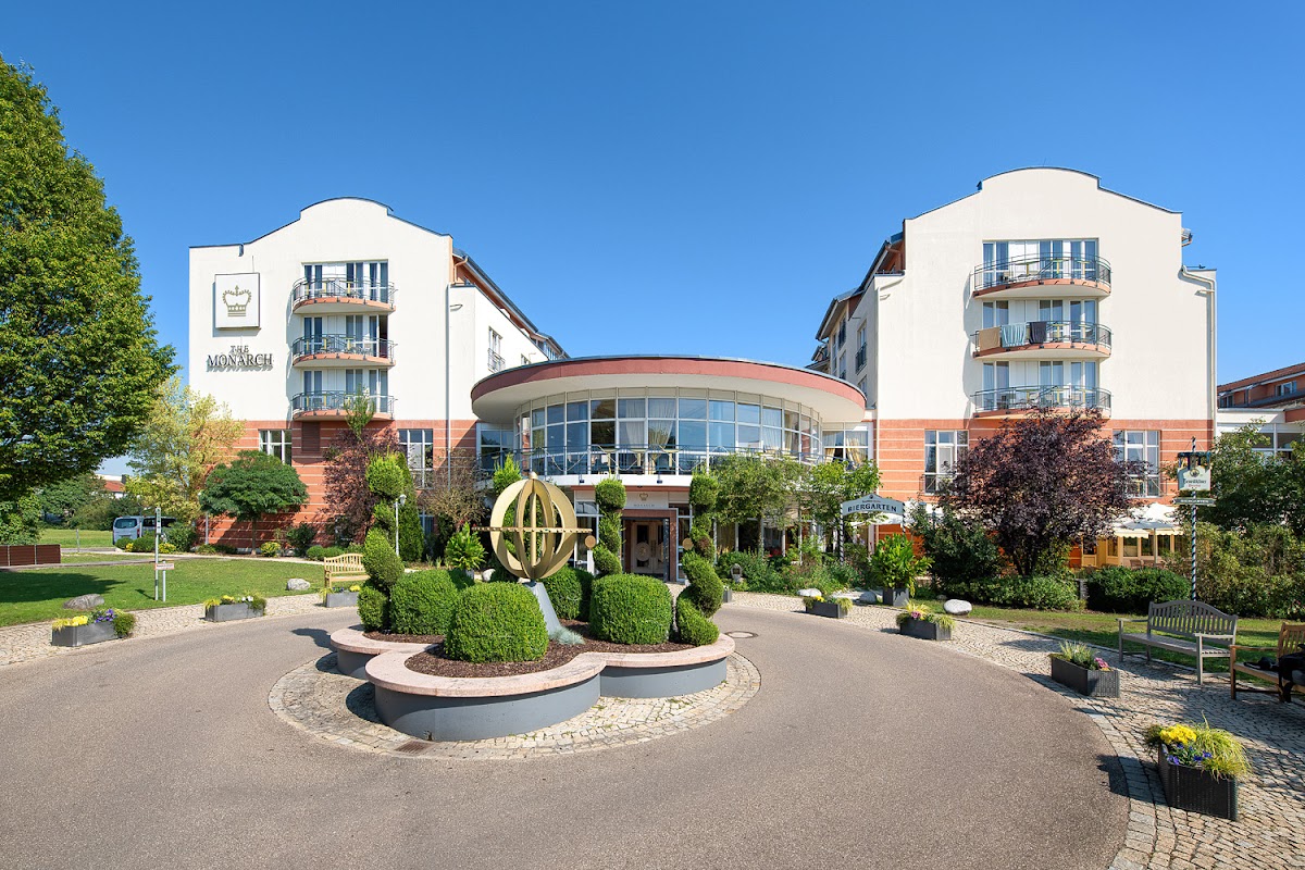 The Monarch SPA