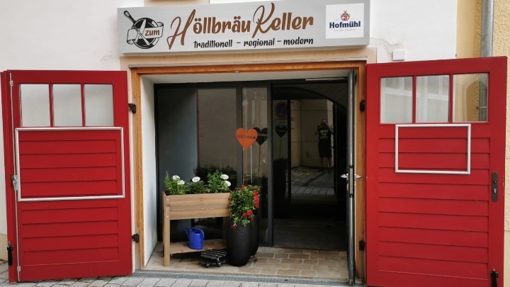 Zu Gast im Höllbräukeller
