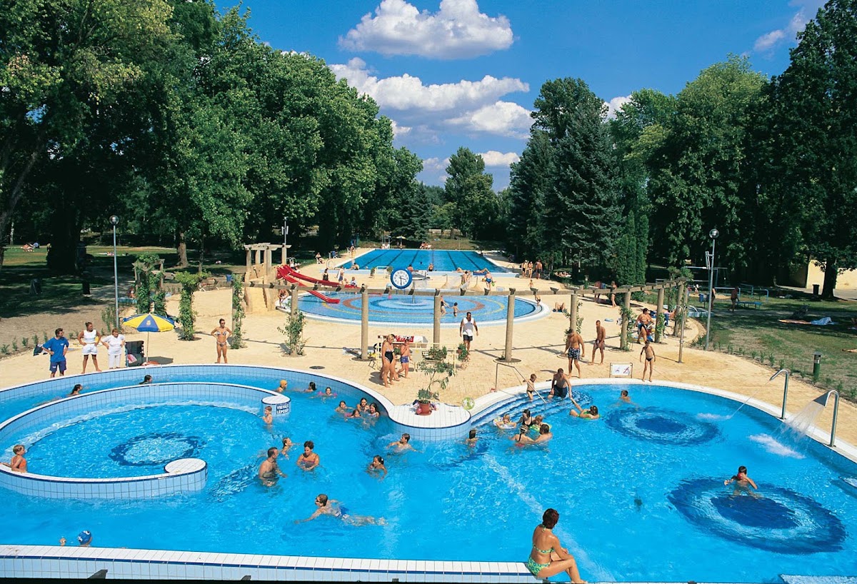 Pünkösdfürdő Strandbad Budapest (Pünkösdfürdői Strandfürdő)