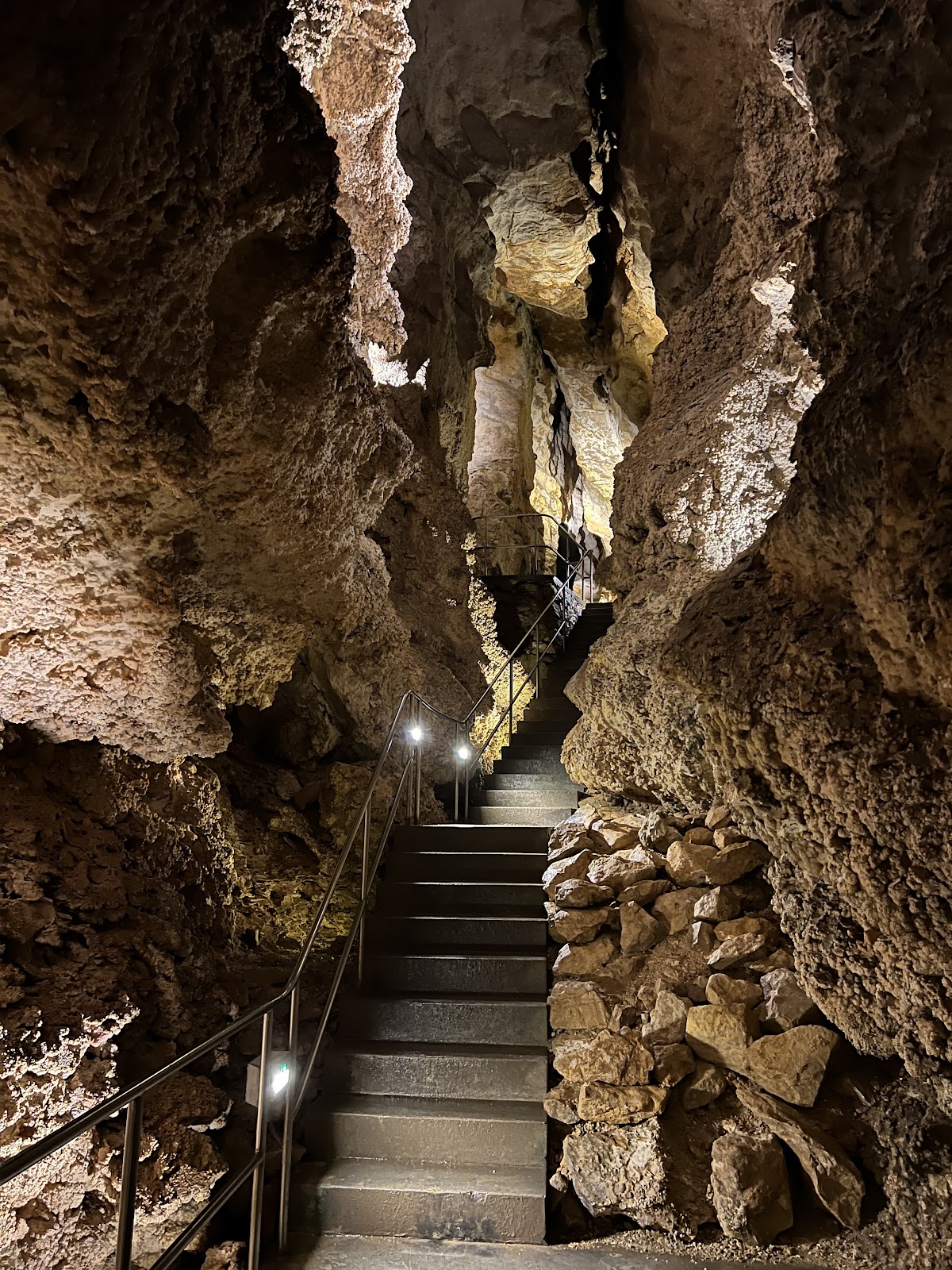 Szemlő-hegyi-Höhle (Szemlő-hegyi-barlang)