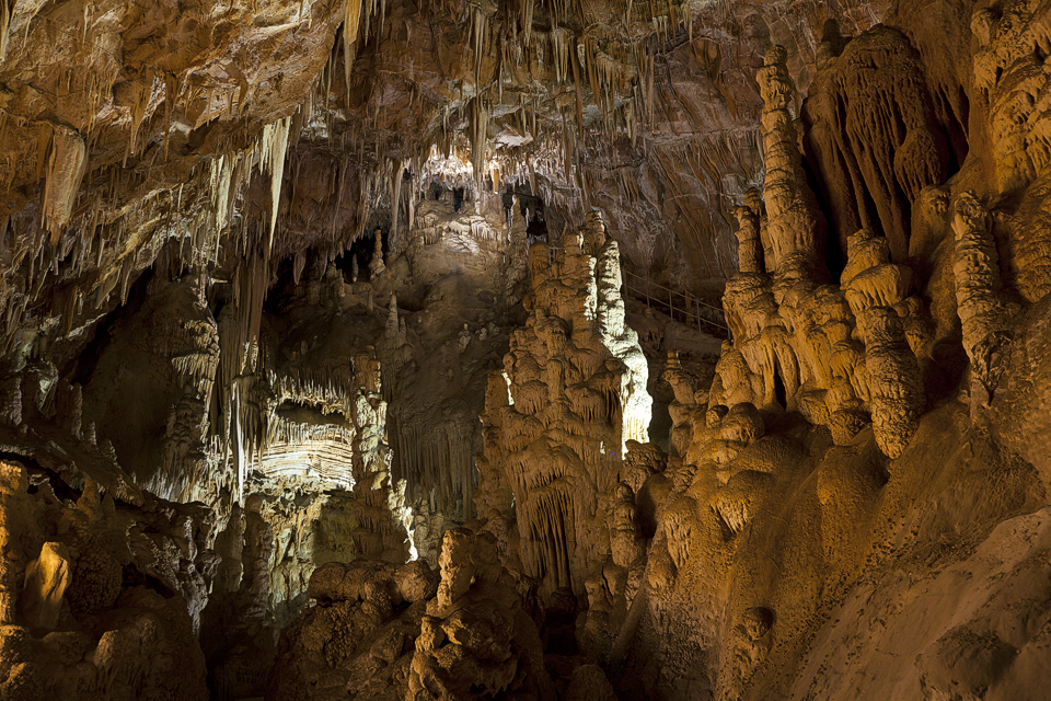Torri-di-Slivia-Höhle (Grotta delle Torri di Slivia)