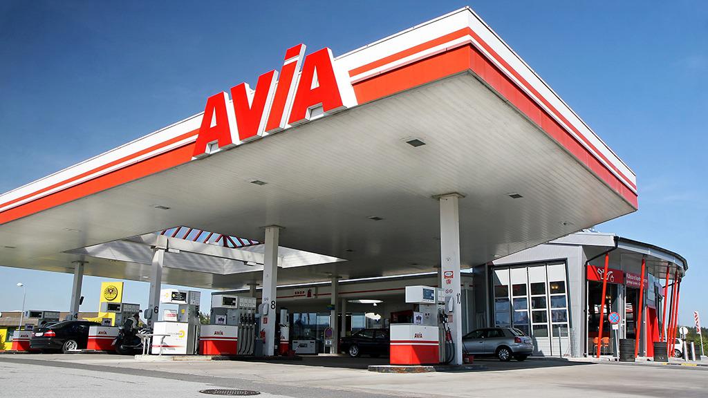 AVIA Gmünd: Tankstelle, Shop, Cafe Restaurant, Waschcenter