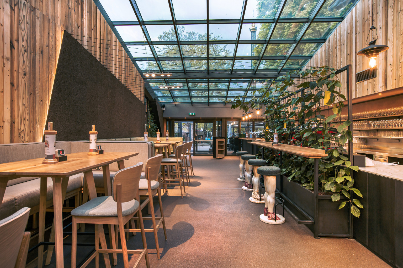 Luftburg - Kolarik im Prater, das größte Bio-Restaurant der Welt