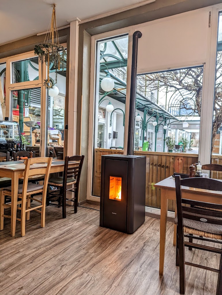 Mediterranean Wind Bistro