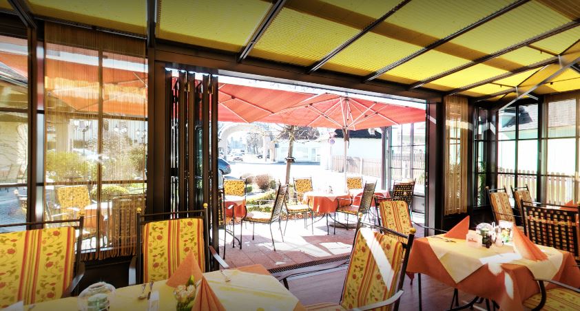 Nickis Restaurant