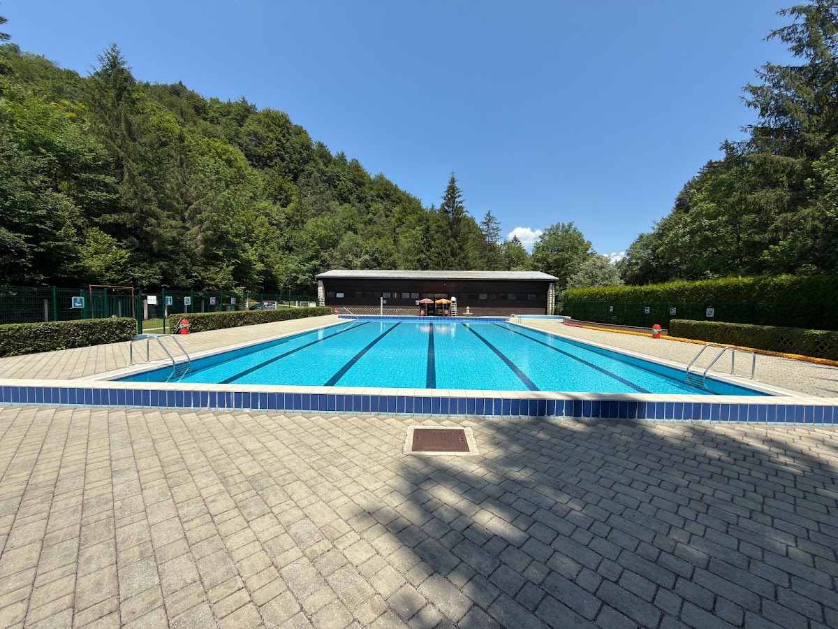 Sommerfreibad Kropa (Letno kopališče Kropa)