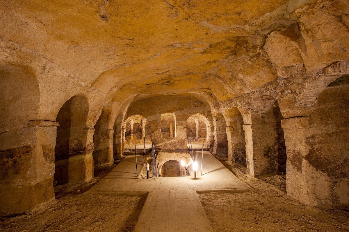 Camerano-Höhlen (Grotte di Camerano)