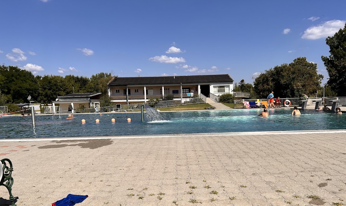 Freibad Seefeld-Kadolz