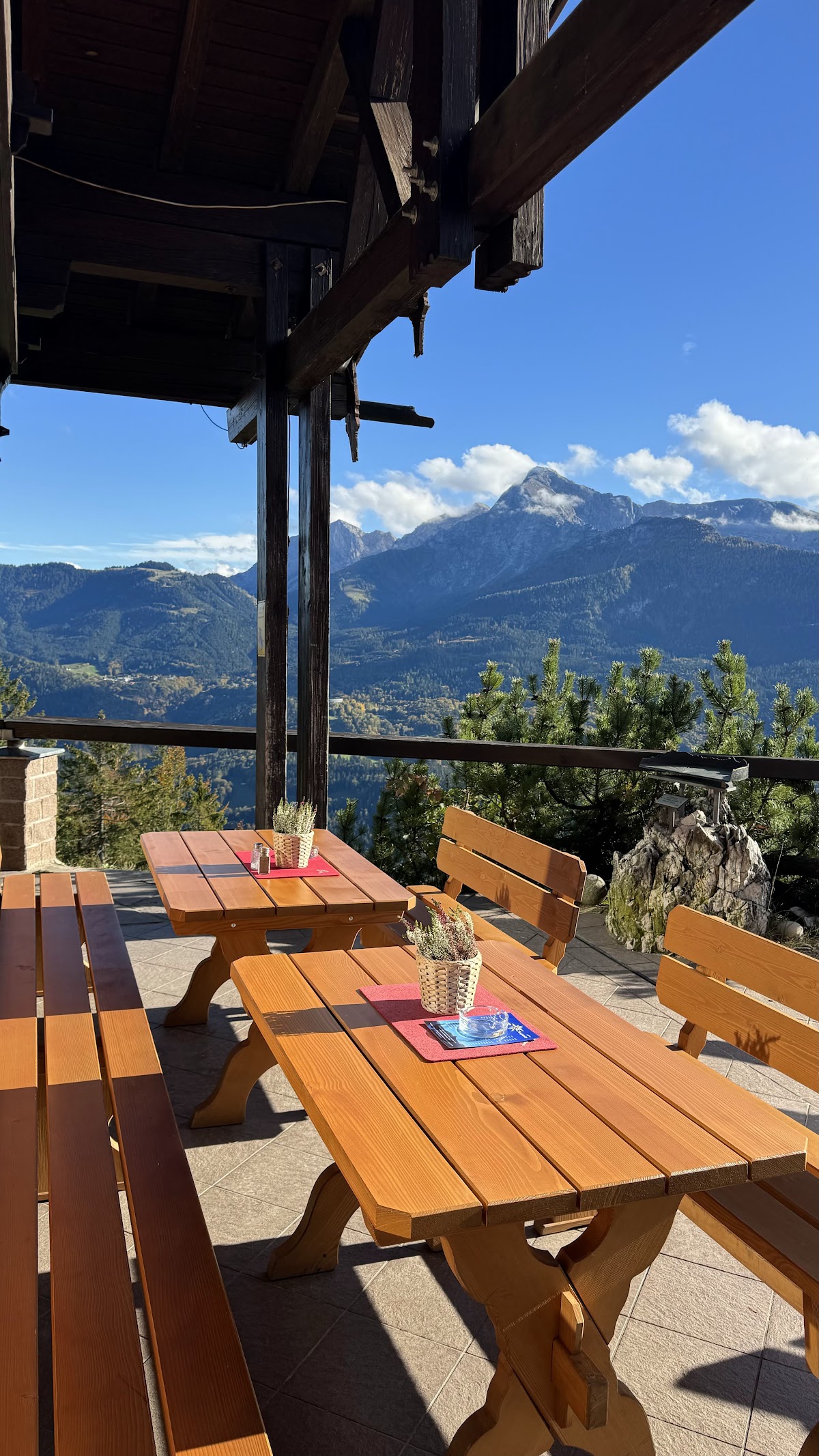 Berggaststätte Paulshütte auf der Kneifelspitze