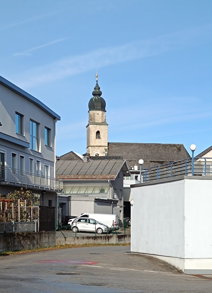 Henndorf am Wallersee, Fenning 127