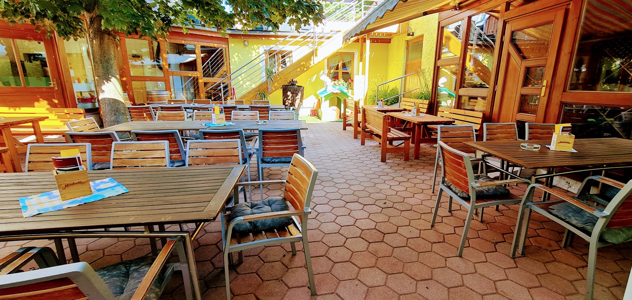 Heuriger – Pension -Catering-Alpakazucht