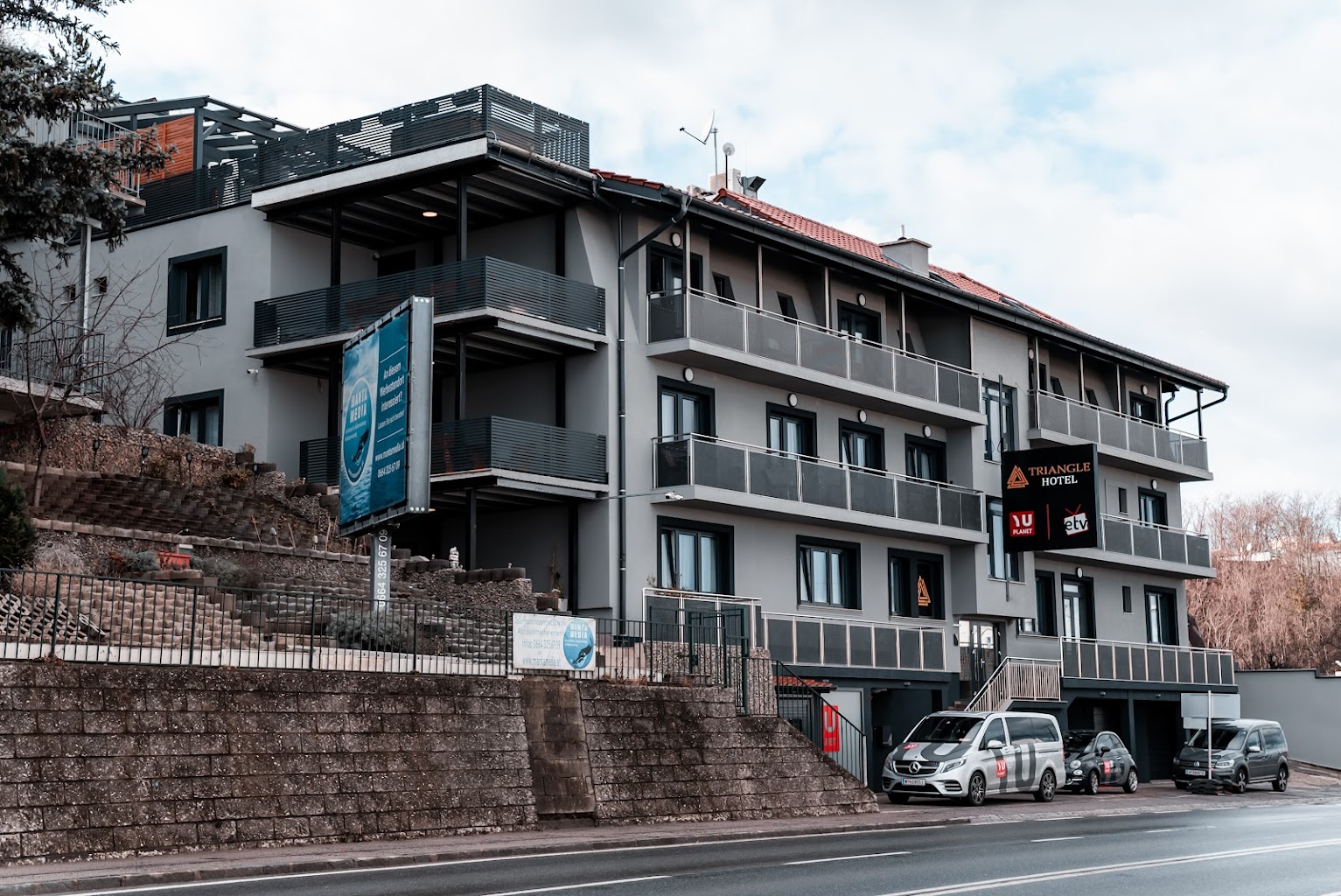 Triangle Hotel
