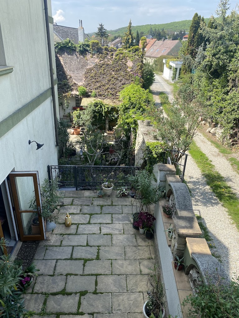 Weinhaus Eva-Maria Wagner Privat Pension mit 4 Blumen und 4 Sonnen ausgezeichnet